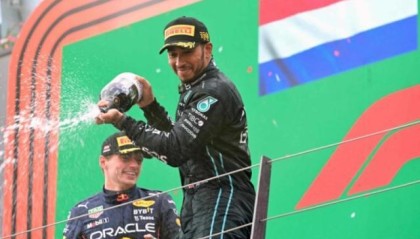 体育直播-“300场俱乐部”增员 汉密尔顿里程碑之战登领奖台